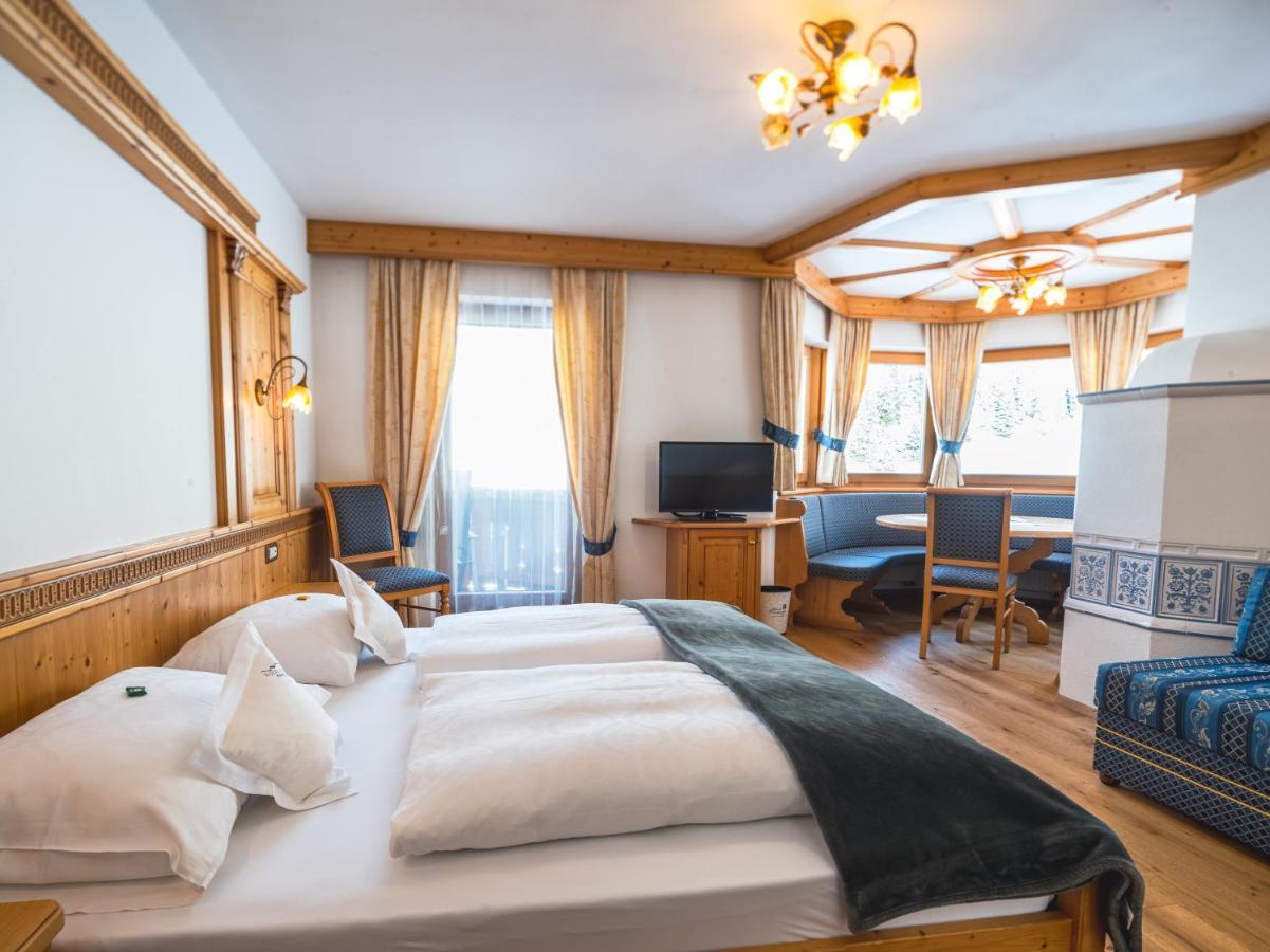 Garni Hotel Rosengarten B&B سيلفا دي فال جاردينا المظهر الخارجي الصورة