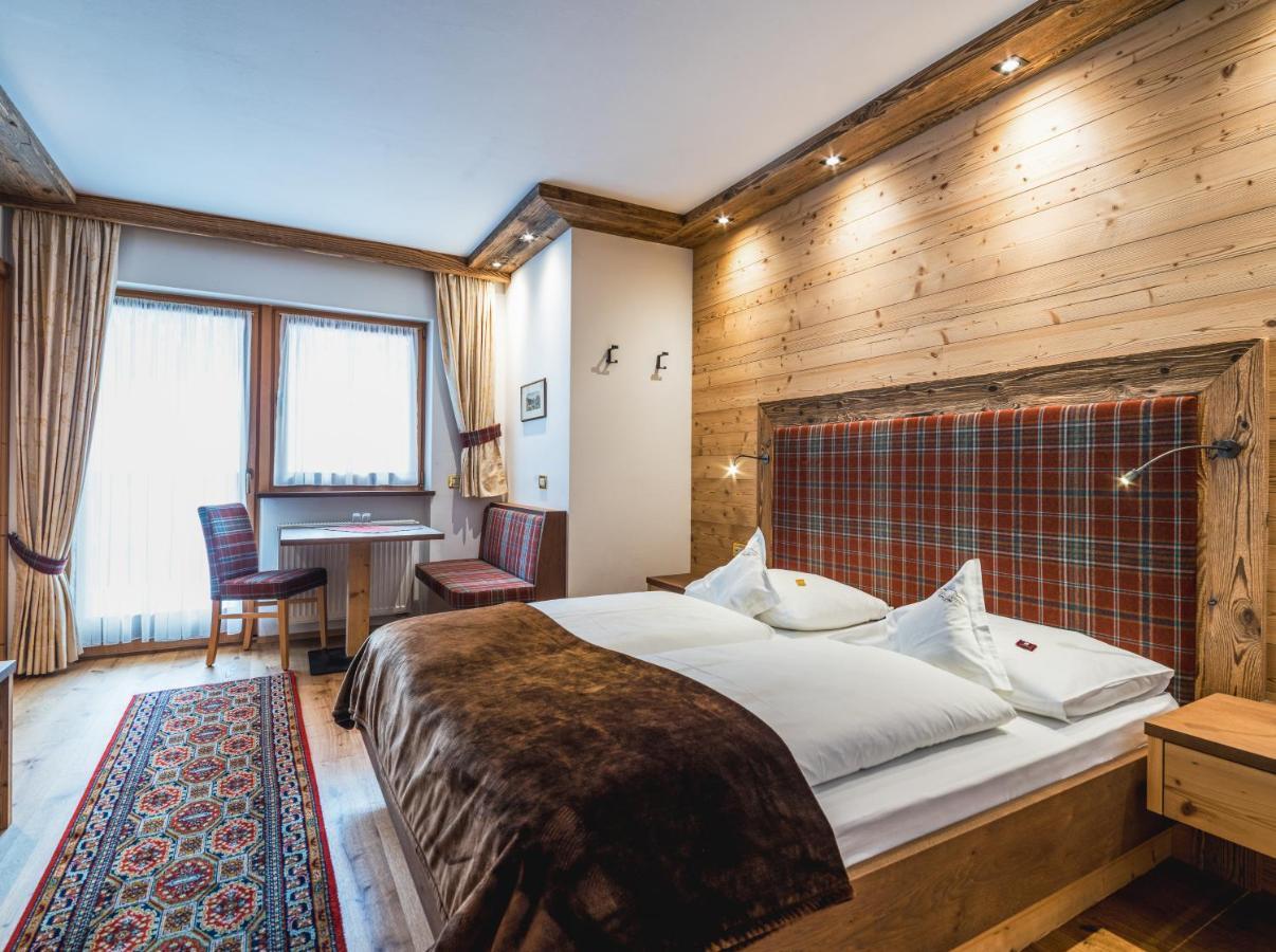 Garni Hotel Rosengarten B&B سيلفا دي فال جاردينا المظهر الخارجي الصورة